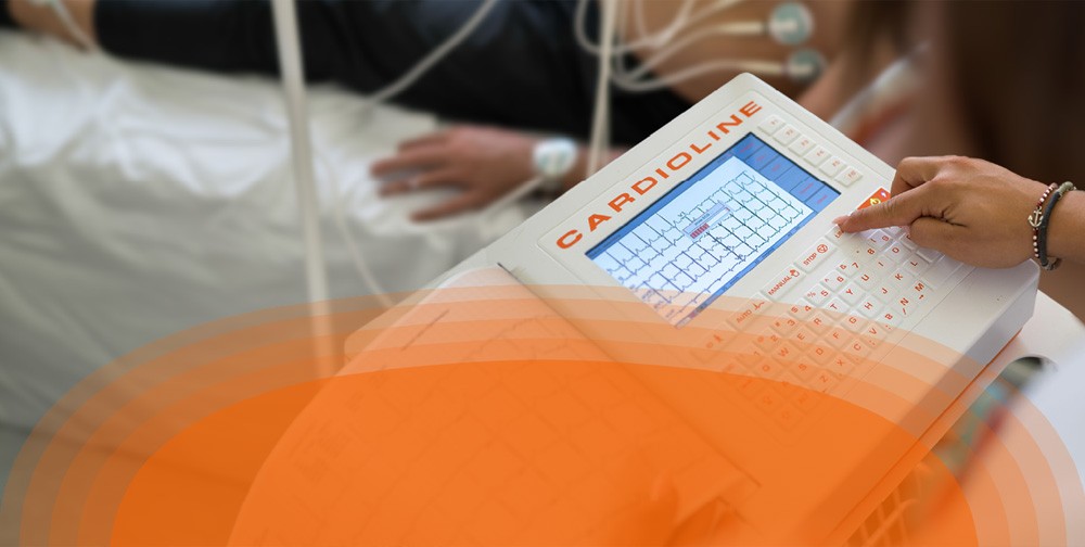 Apparecchiatura ECG in ambiente clinico